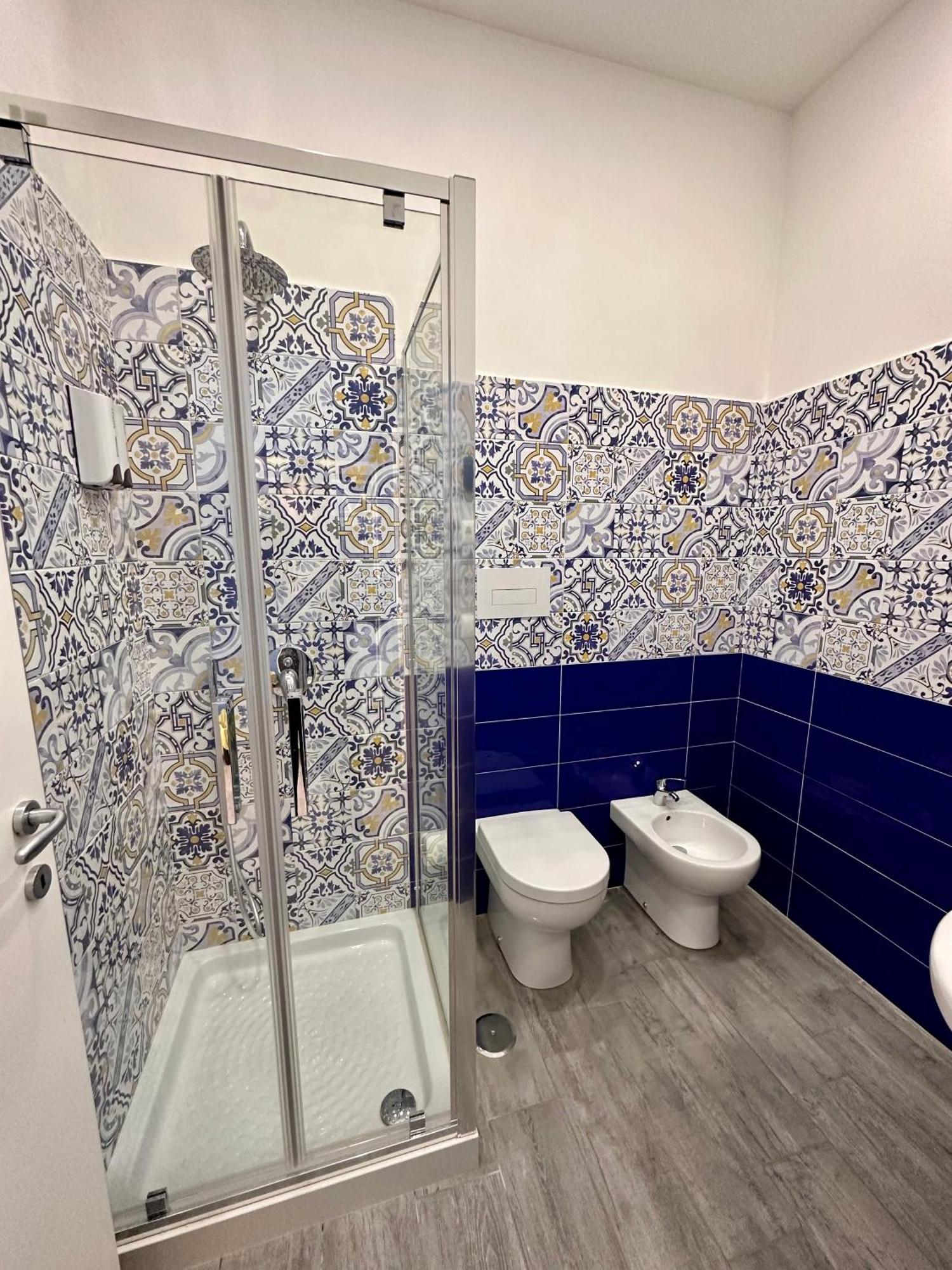 B&B I Tre Santi Napoli Bagian luar foto