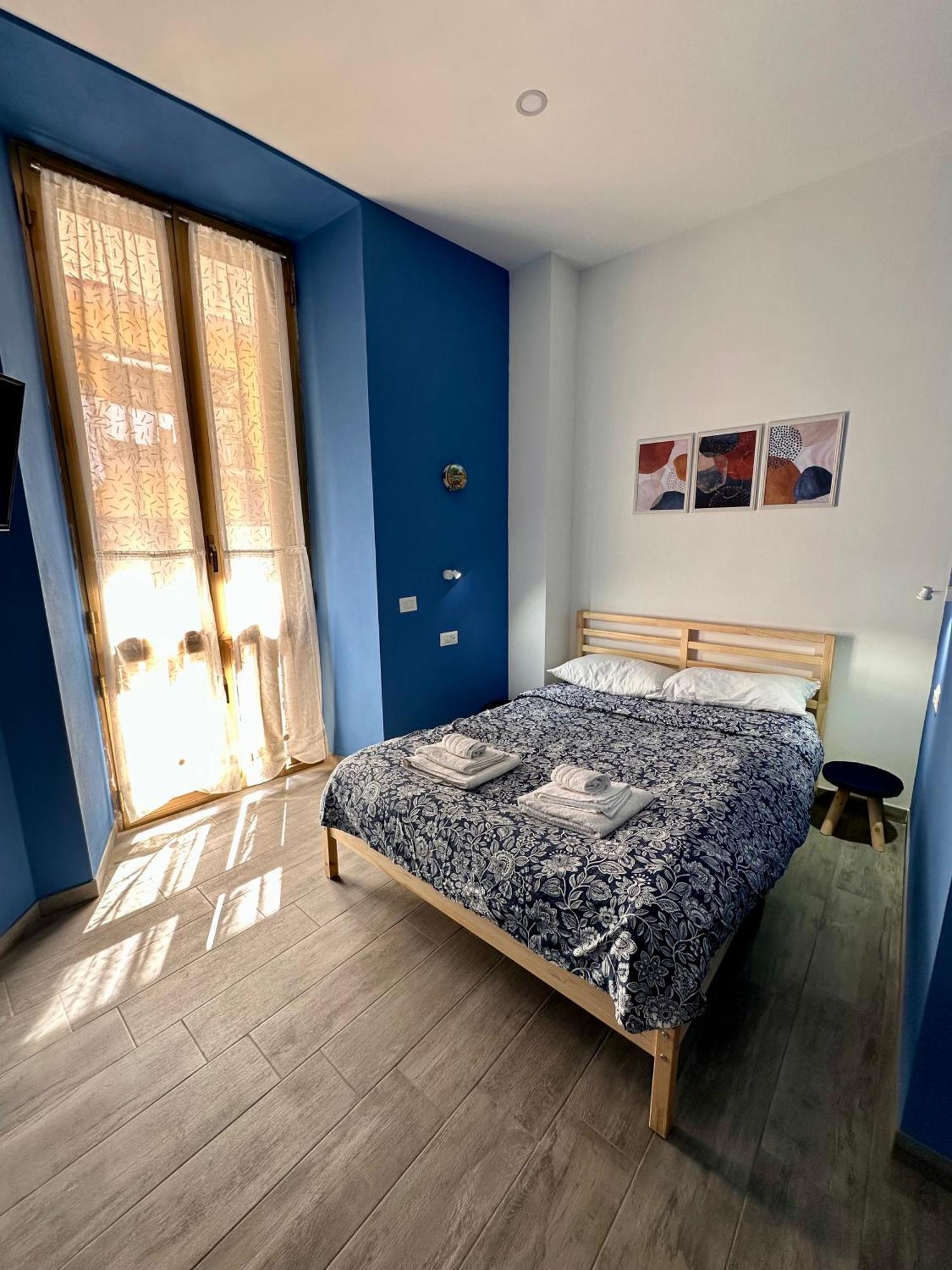 B&B I Tre Santi Napoli Bagian luar foto
