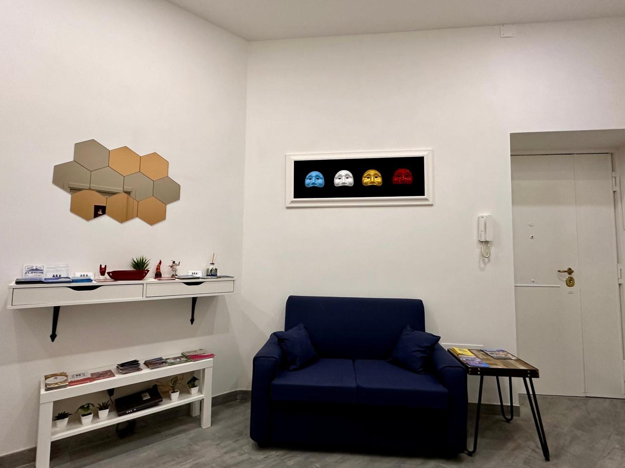 B&B I Tre Santi Napoli Bagian luar foto
